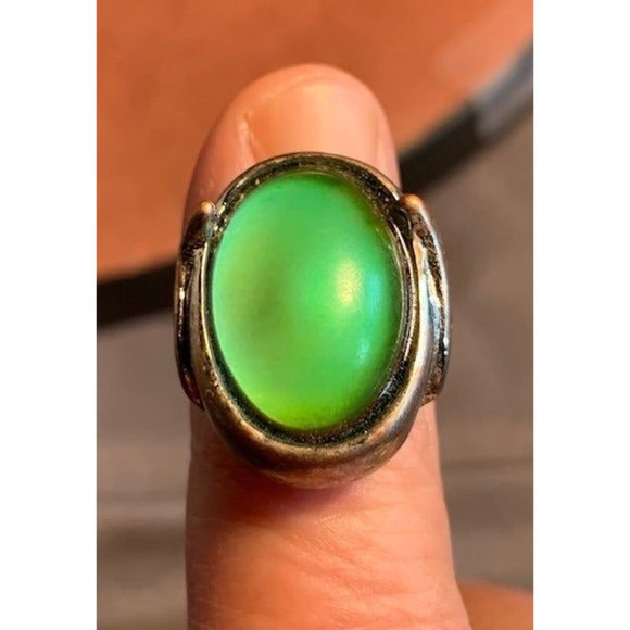 Fun rings, various sizes and design. - Picture 2 of 7